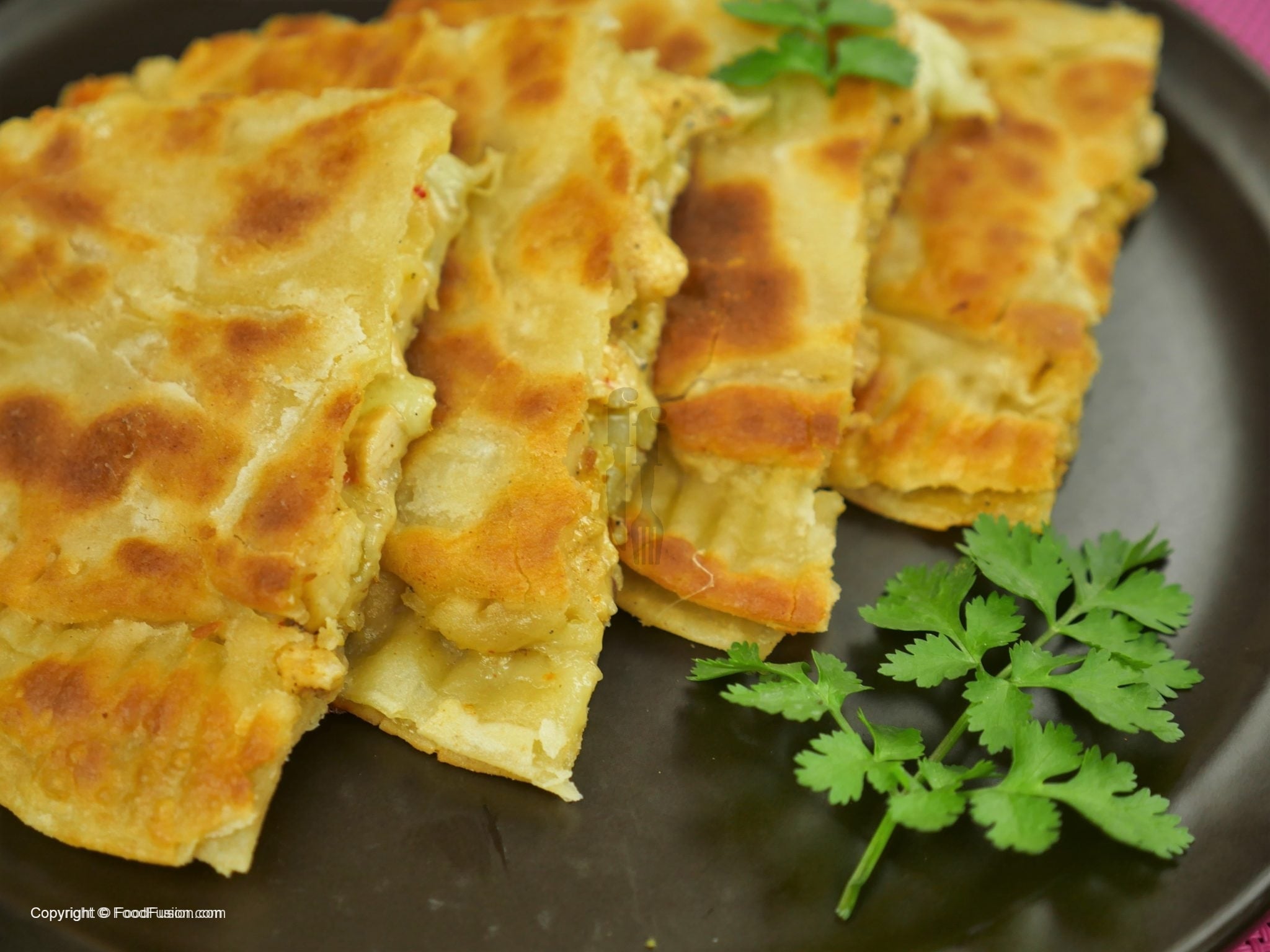 Chicken cheese paratha – Food Fusion - Pakistani's No 1 Quick Recipe Platform