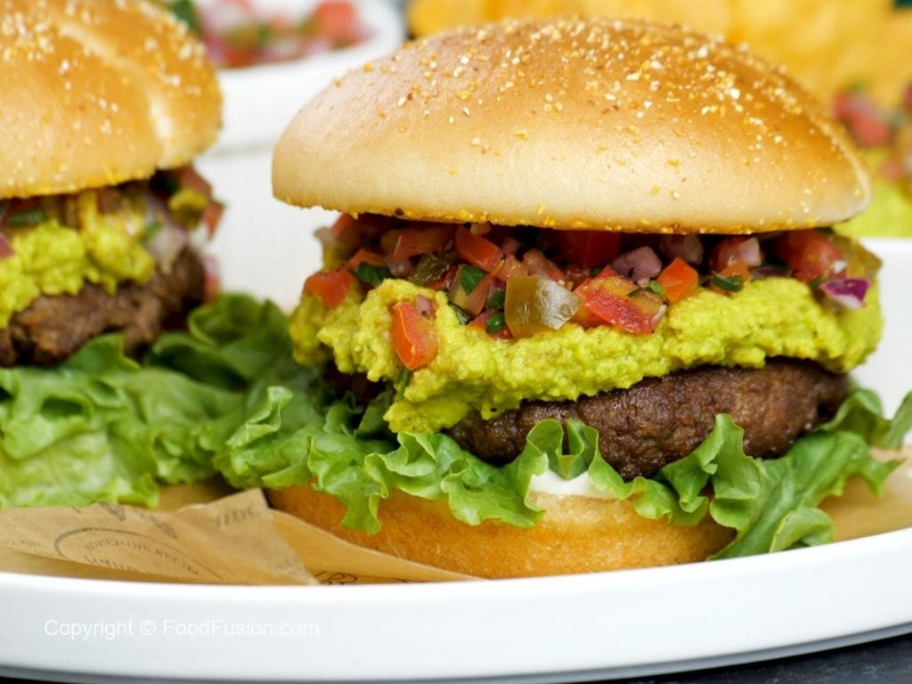 Taco Beef Burger with Guacamole and Salsa – Food Fusion - Pakistani's No 1 Quick Recipe Platform