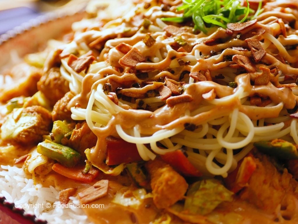 Restaurant Style Singaporean Rice – Food Fusion - Pakistani's No 1 Quick Recipe Platform