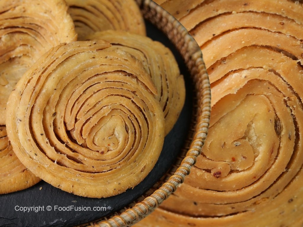 Warqi Puri – Food Fusion - Pakistani's No 1 Quick Recipe Platform