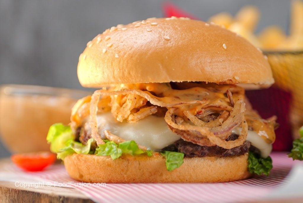 Jalapeno Crunch Cheese Burger – Food Fusion - Pakistani's No 1 Quick Recipe Platform