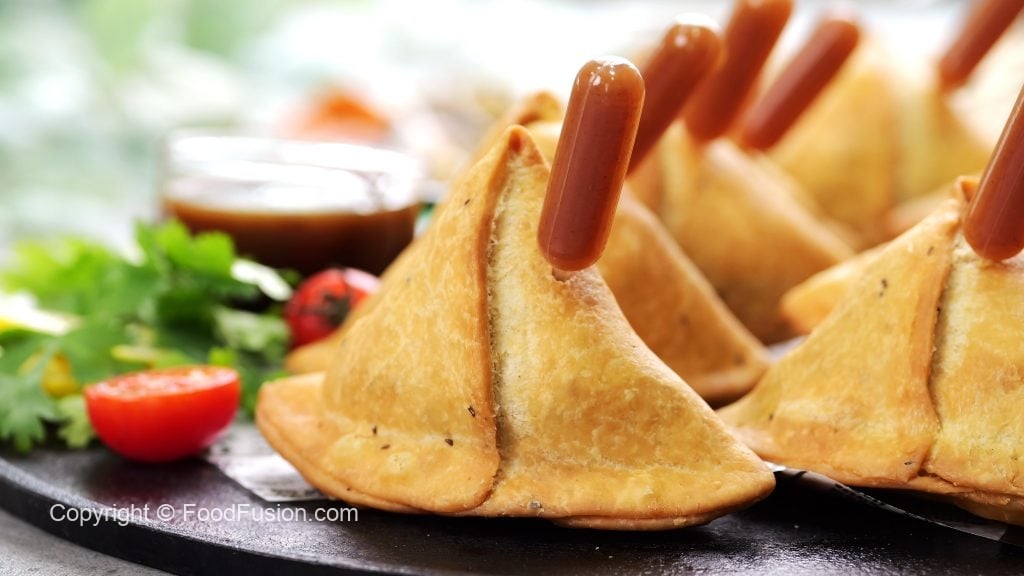 Punjabi Aloo Chutney Samosa - Make & Freeze – Food Fusion - Pakistani's No 1 Quick Recipe Platform