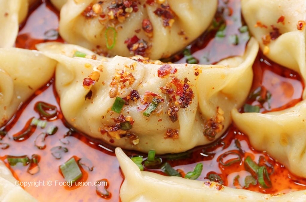 Chicken Dumplings with Chilli Oil & Dumpling Sauce – Food Fusion - Pakistani's No 1 Quick Recipe Pla