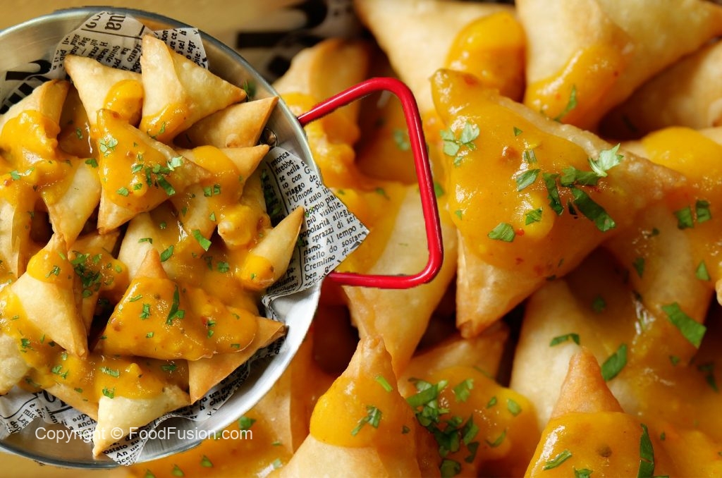 Street Style Mini Samosa with Chutney – Food Fusion - Pakistani's No 1 Quick Recipe Platform