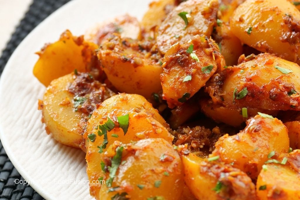 Lehsuni Aalo – Food Fusion - Pakistani's No 1 Quick Recipe Platform